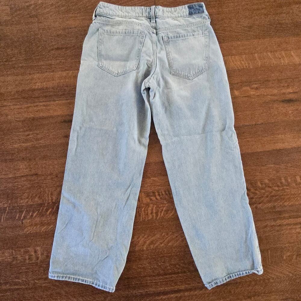 Hollister Women's Low-Rise Baggy distressed Jeans – Casual Relaxed Fit Size 8R - Picture 4 of 9